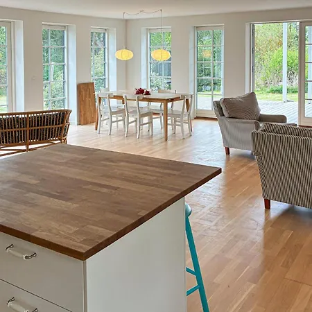 Awesome In With House A Panoramic View *